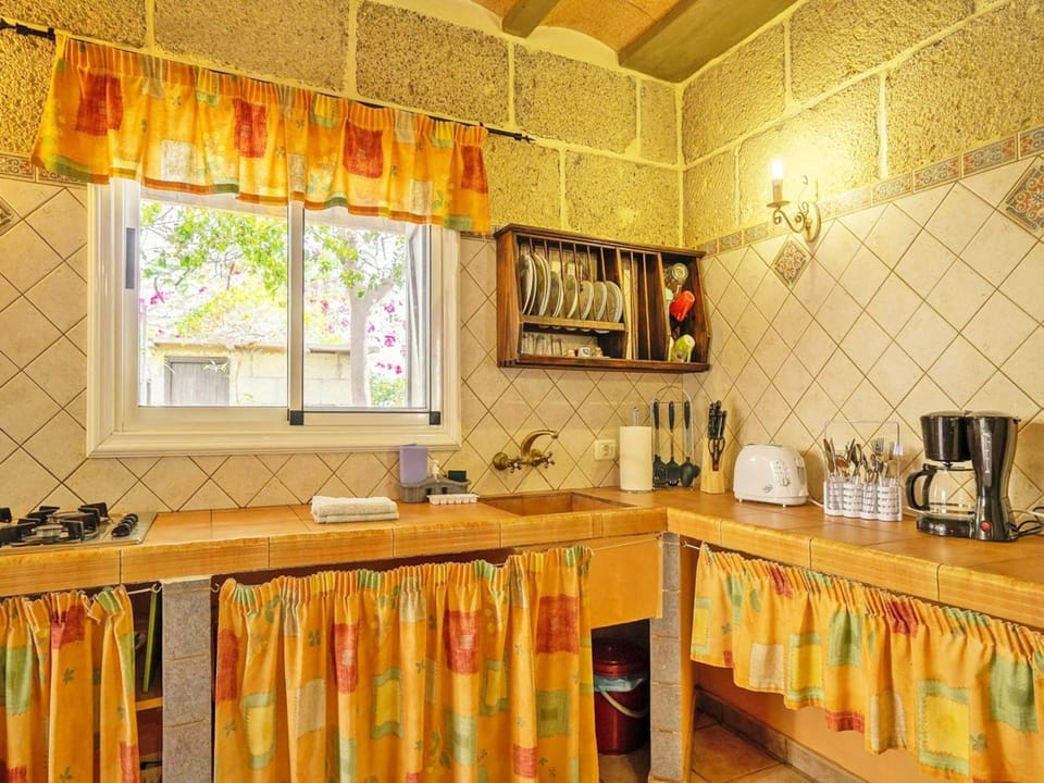 House | Private kitchen | Highchair