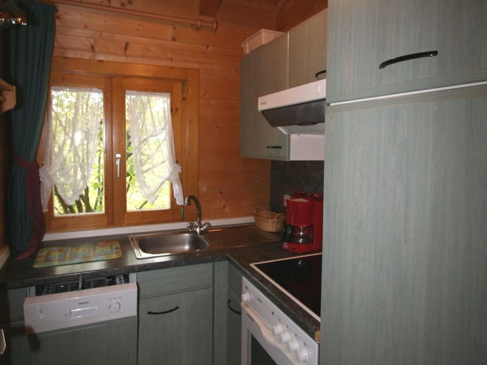 House | Private kitchen | Electric kettle, toaster, highchair