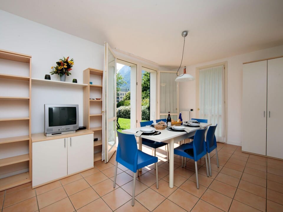Apartment | Dining