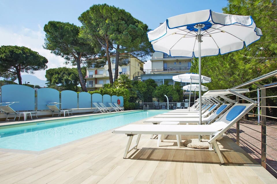 Apartment | Pool | Outdoor pool