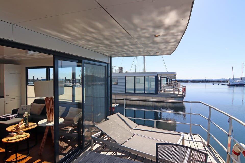 Mobile Home | Balcony