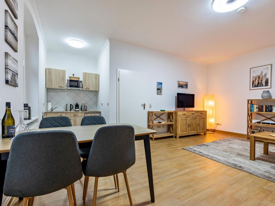 Apartment | Private kitchen | Electric kettle, toaster, highchair