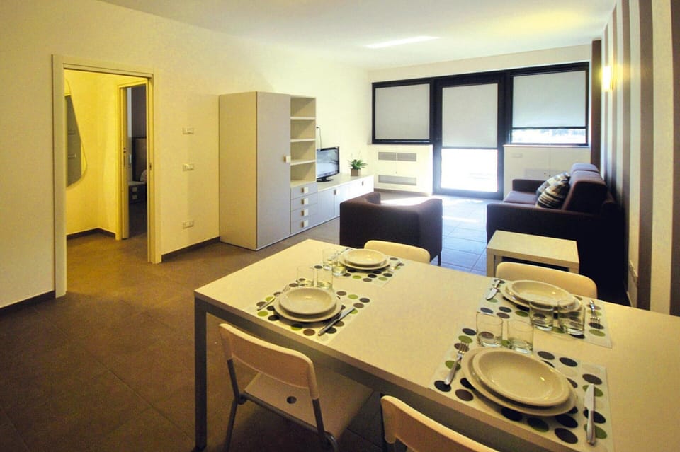 Apartment | Dining