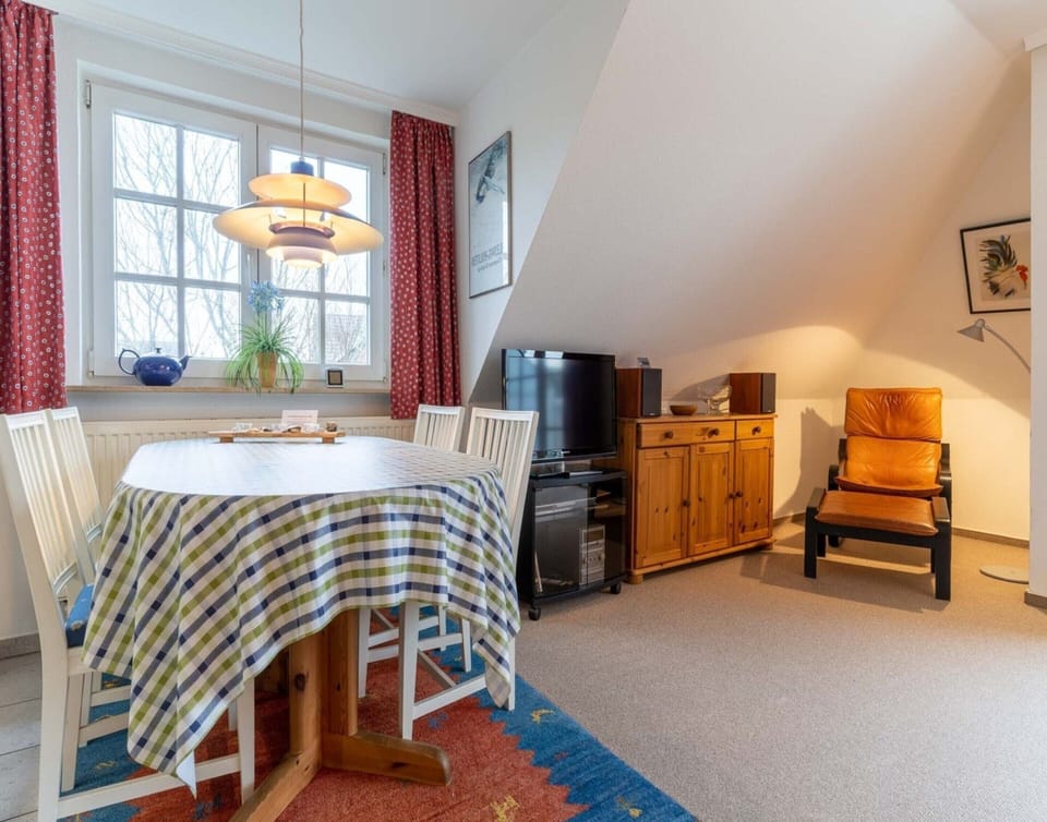 Apartment | Dining