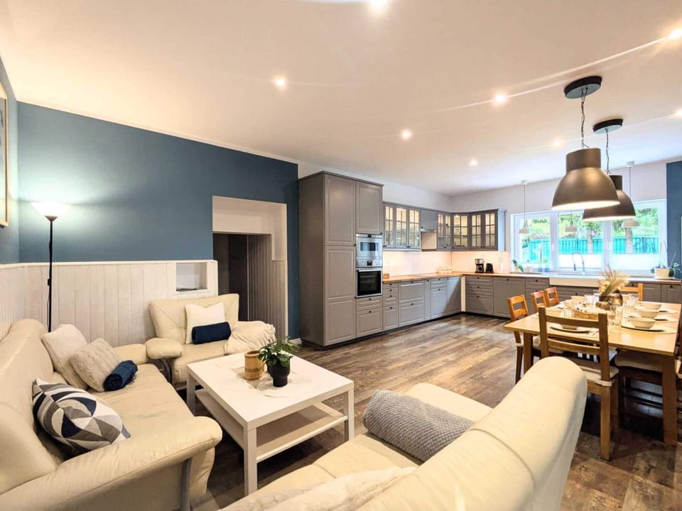 Apartment | Dining