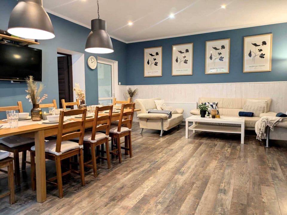 Apartment | Dining