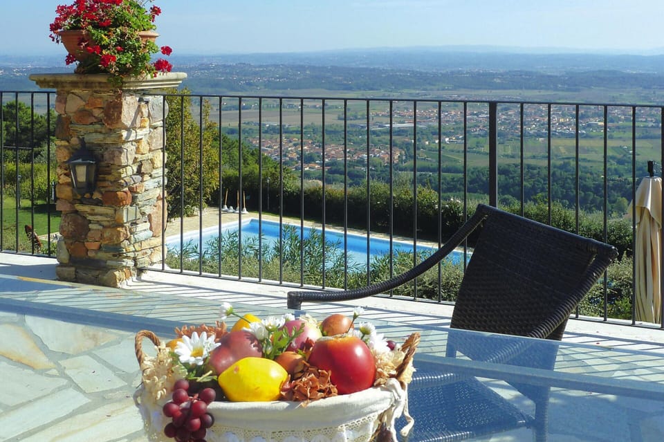Apartment | Dining