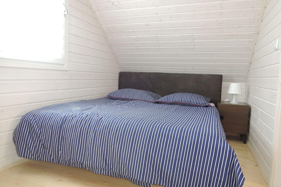 House | 3 bedrooms, individually furnished, bed sheets