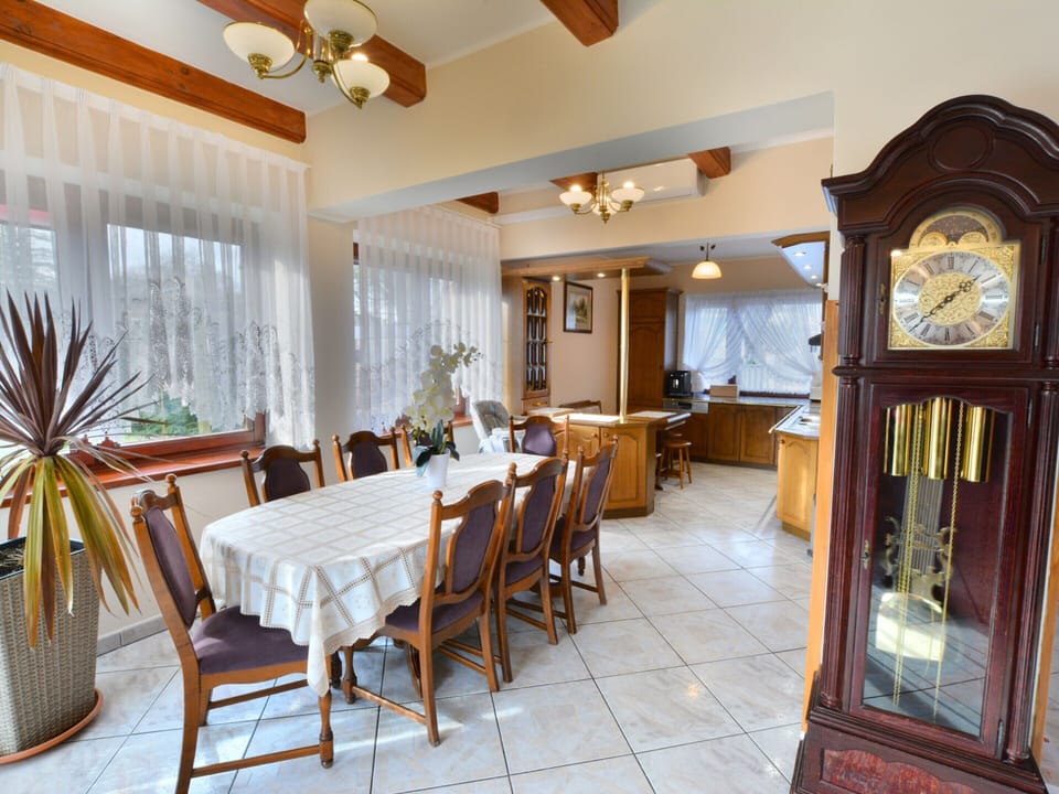 House | Dining