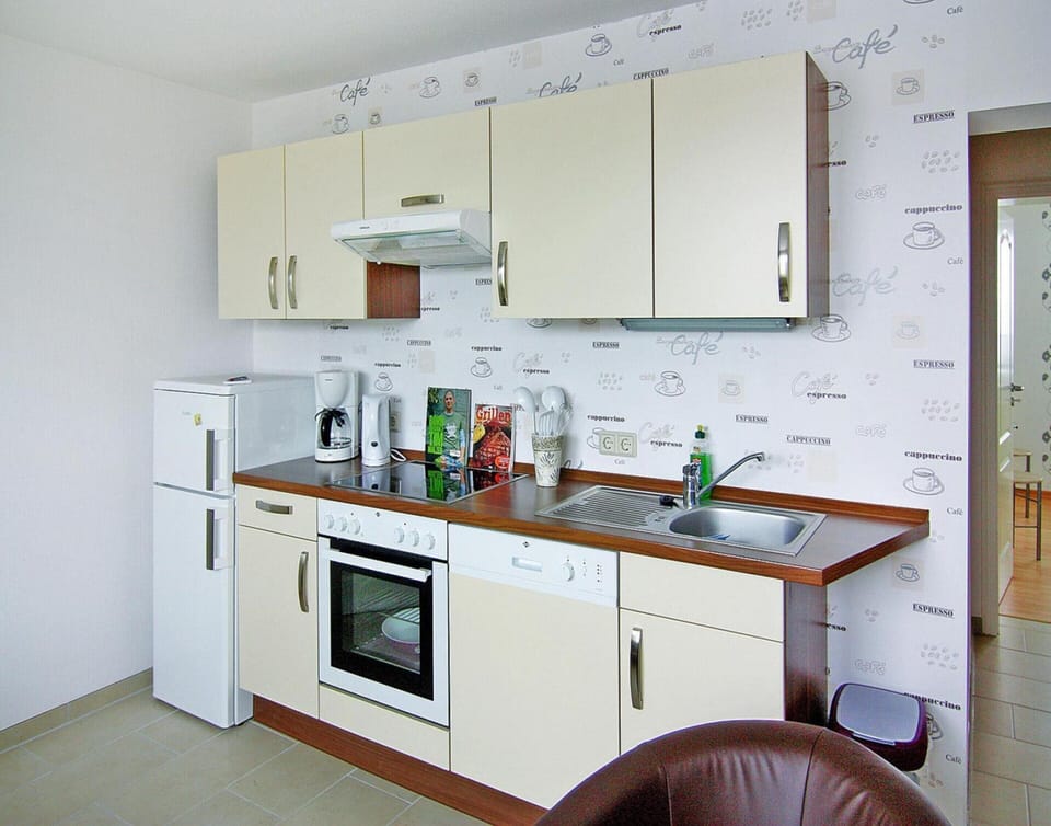 Apartment | Private kitchen | Highchair