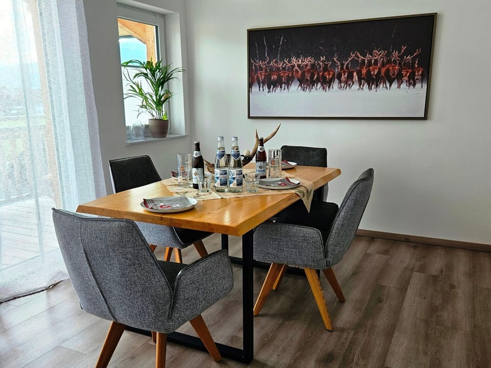 Apartment | Dining