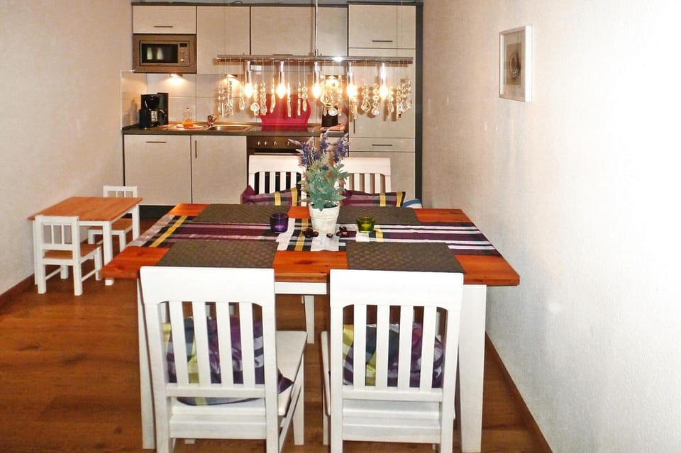 Apartment | Dining