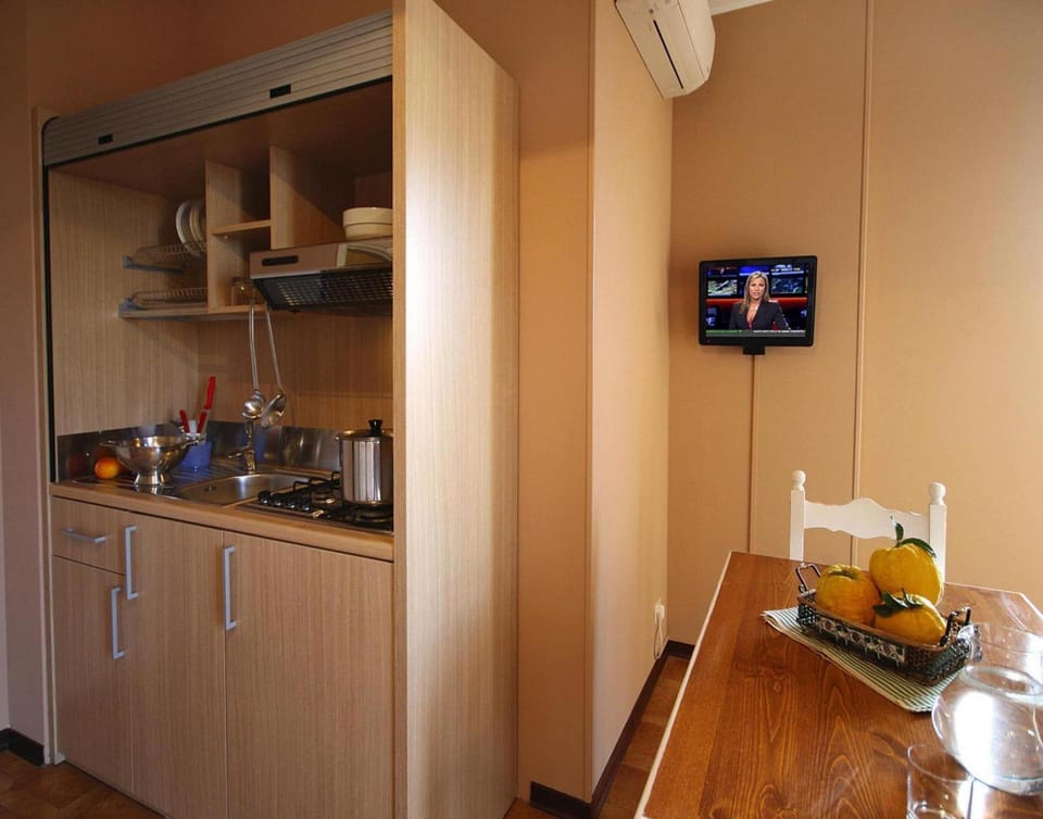 Apartment | Dining