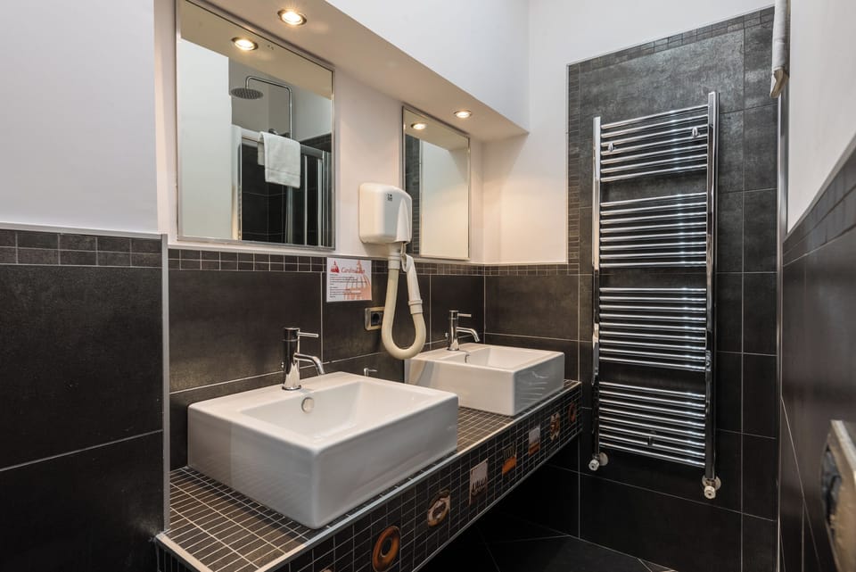 Comfort Double Room | Bathroom