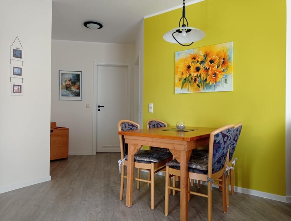 Apartment | Dining