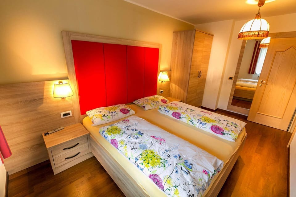 Apartment | 2 bedrooms, individually furnished, bed sheets