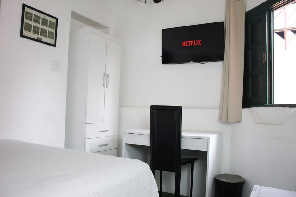 Basic Suite | Blackout drapes, iron/ironing board, WiFi (free)