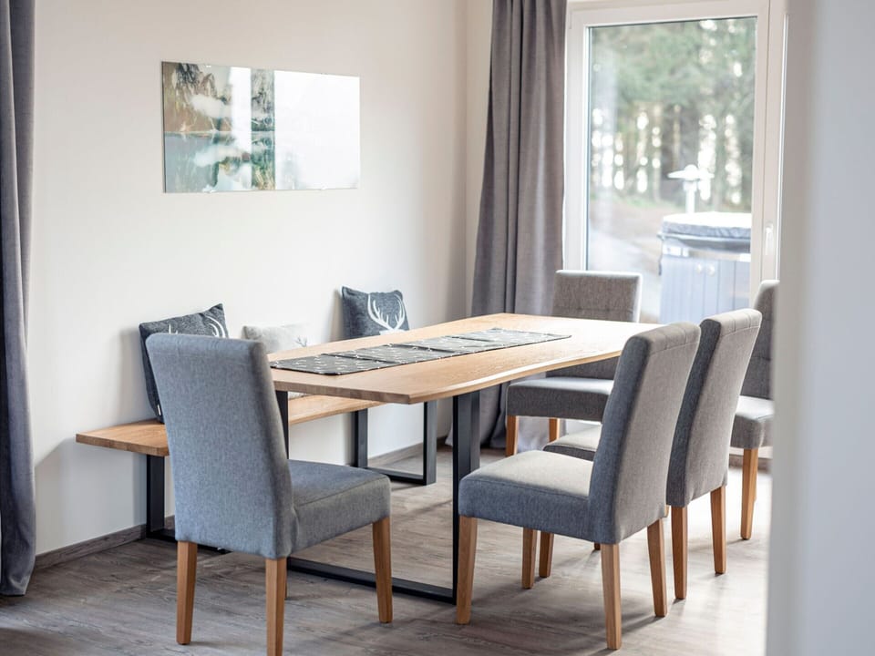 Chalet | Dining