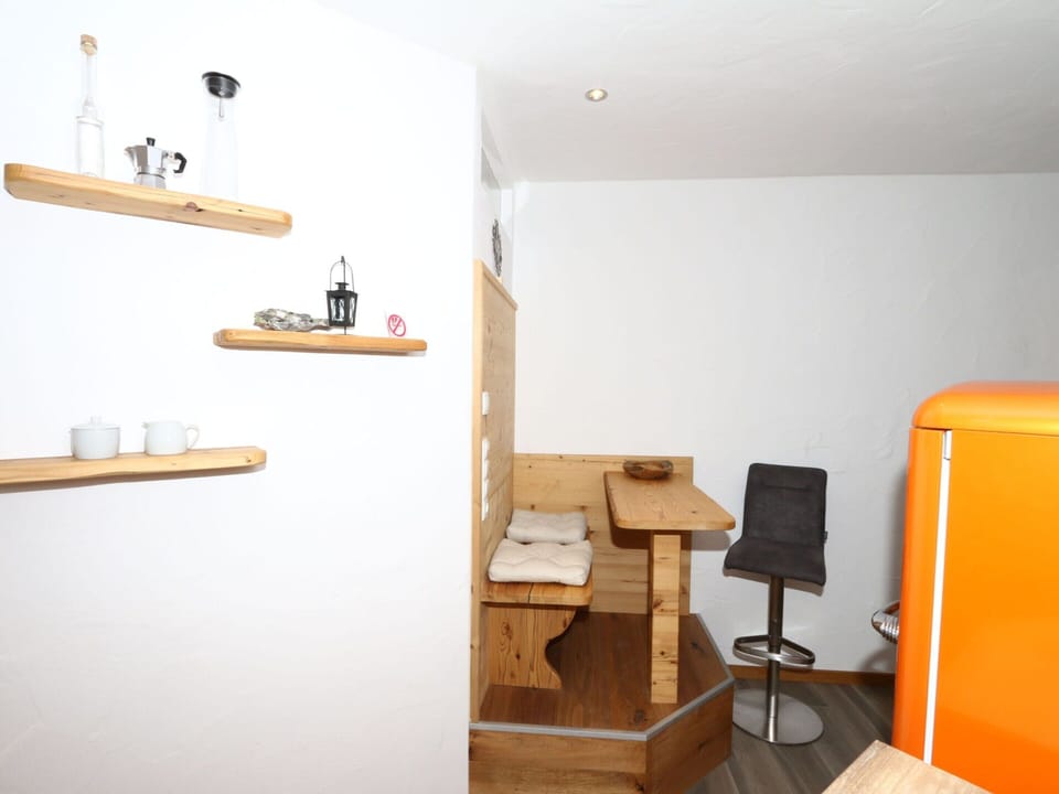 Apartment | Dining