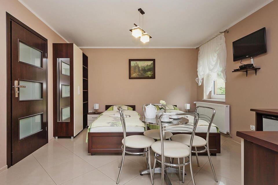 House | 2 bedrooms, individually furnished, bed sheets