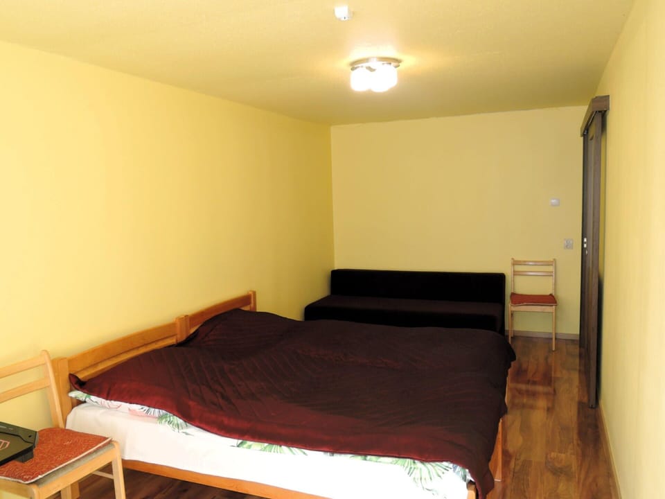 House | 2 bedrooms, individually furnished, bed sheets