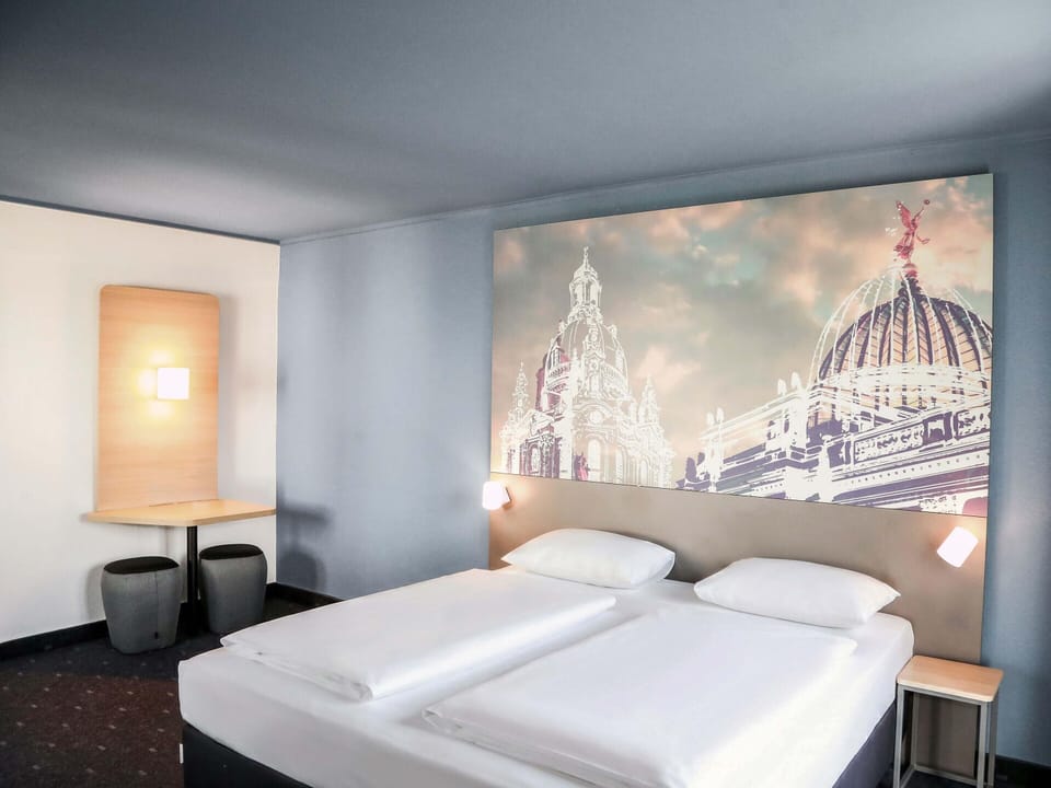 Double Room | Blackout drapes, soundproofing, WiFi (free), bed sheets