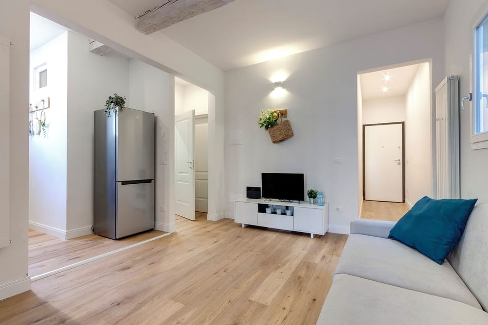 Apartment | Living area | 24-inch LCD TV with digital channels