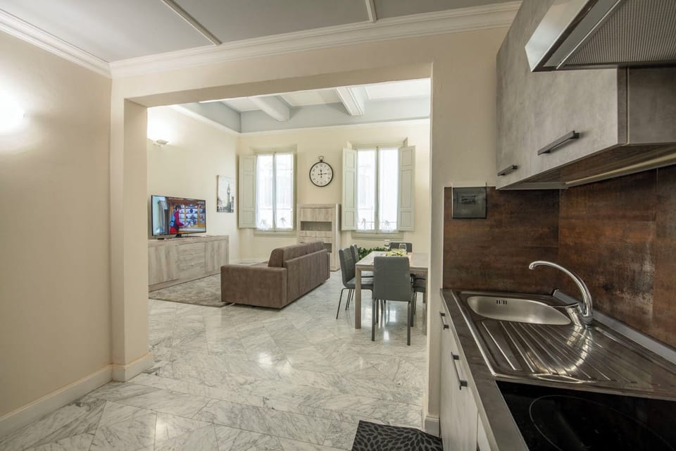 Apartment | Private kitchenette | Full-size fridge, microwave, oven, stovetop