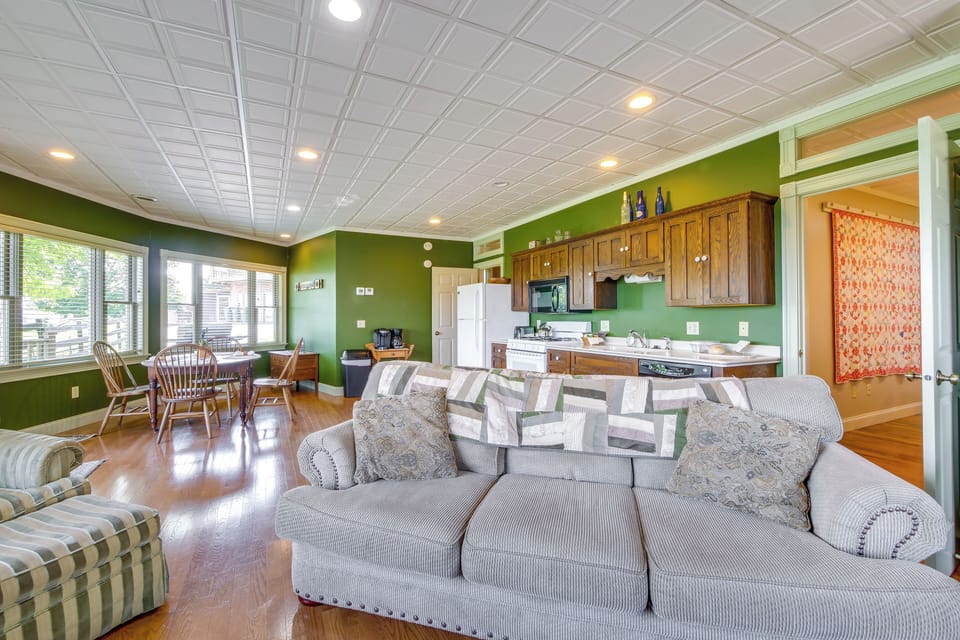 House (2 Bedrooms) | Interior