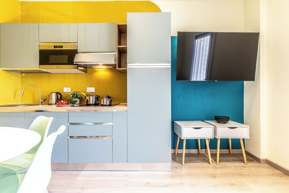 Apartment | Living area | Flat-screen TV