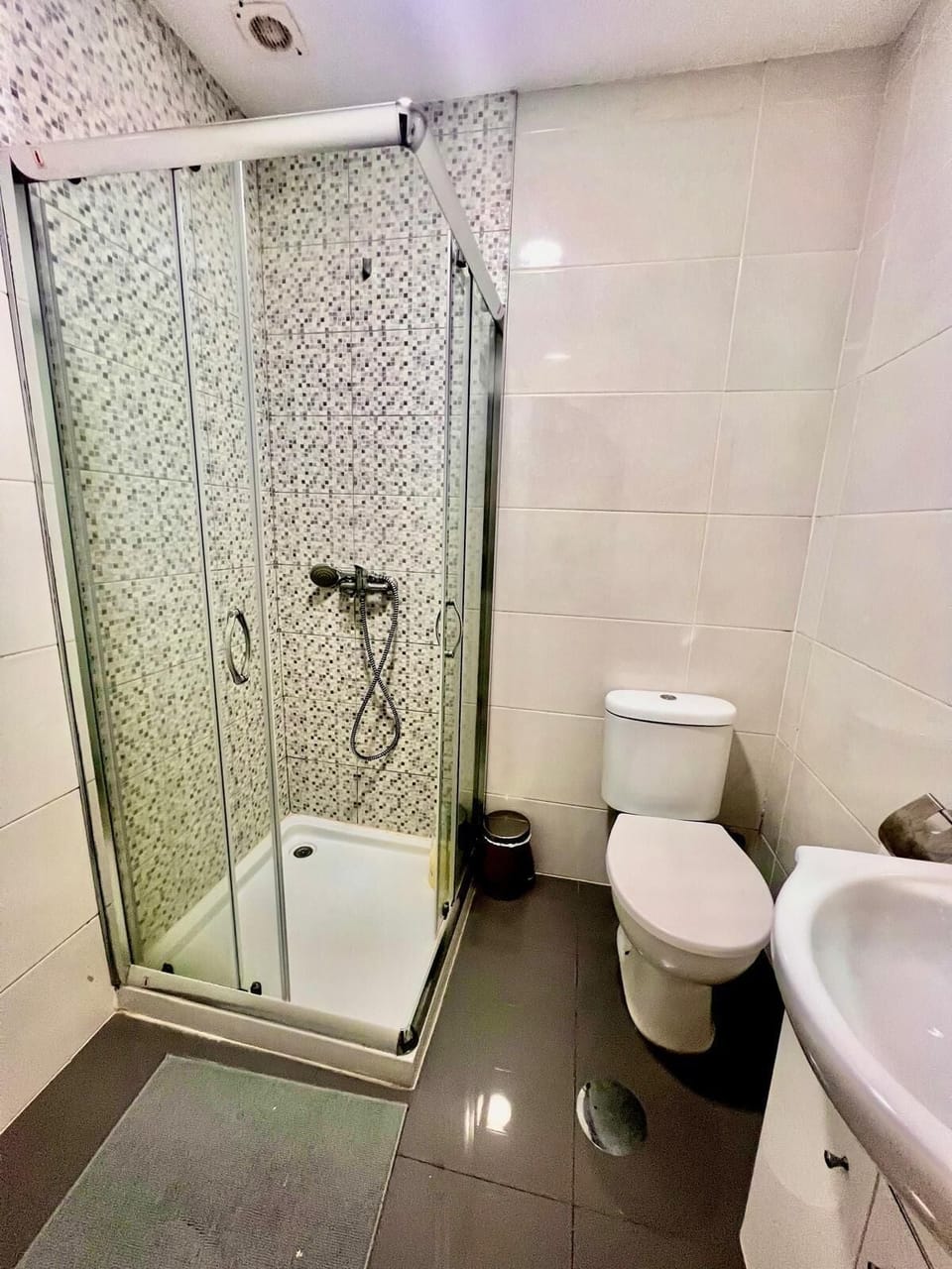 Shared Dormitory, City View | Bathroom