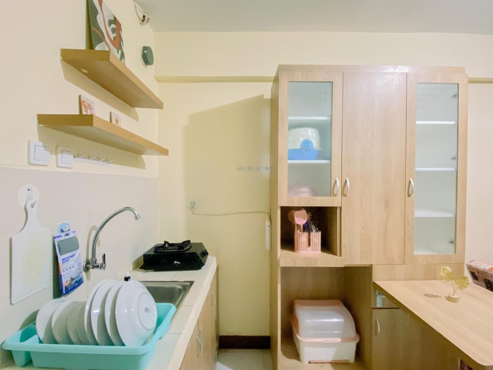 Apartment | Private kitchen | Fridge, stovetop, rice cooker