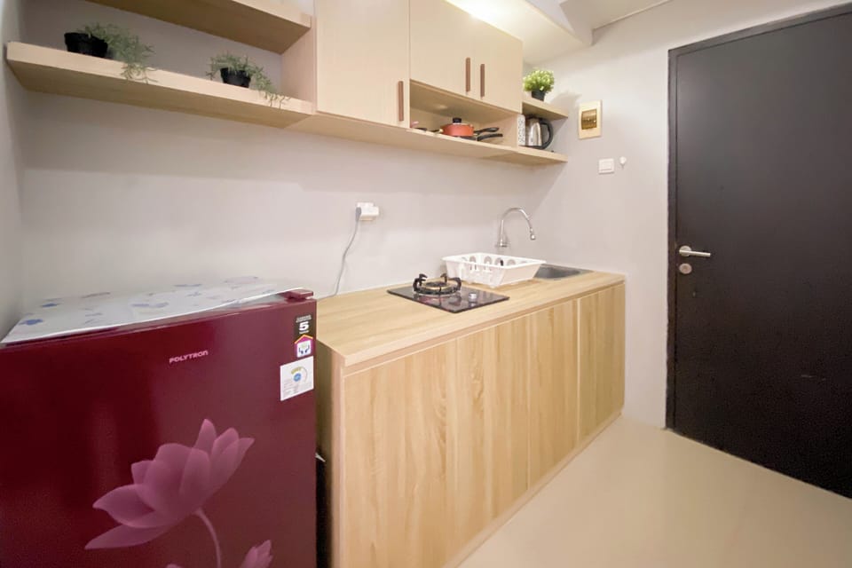 Apartment | Private kitchen | Fridge, stovetop, rice cooker