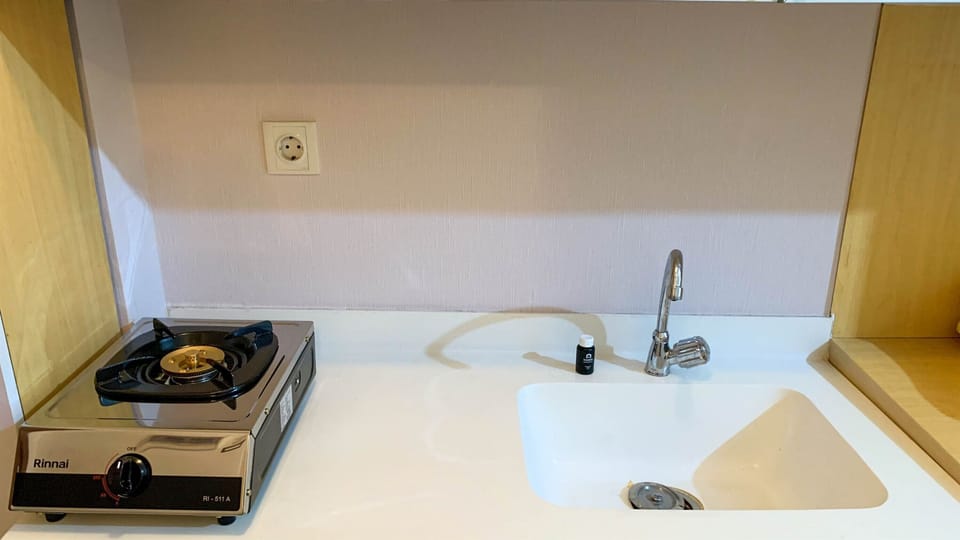Deluxe Studio | Private kitchen