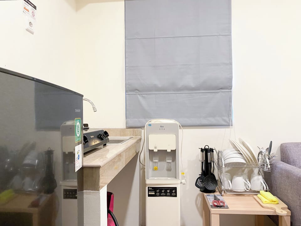 Apartment | Private kitchen | Fridge, stovetop, electric kettle, rice cooker