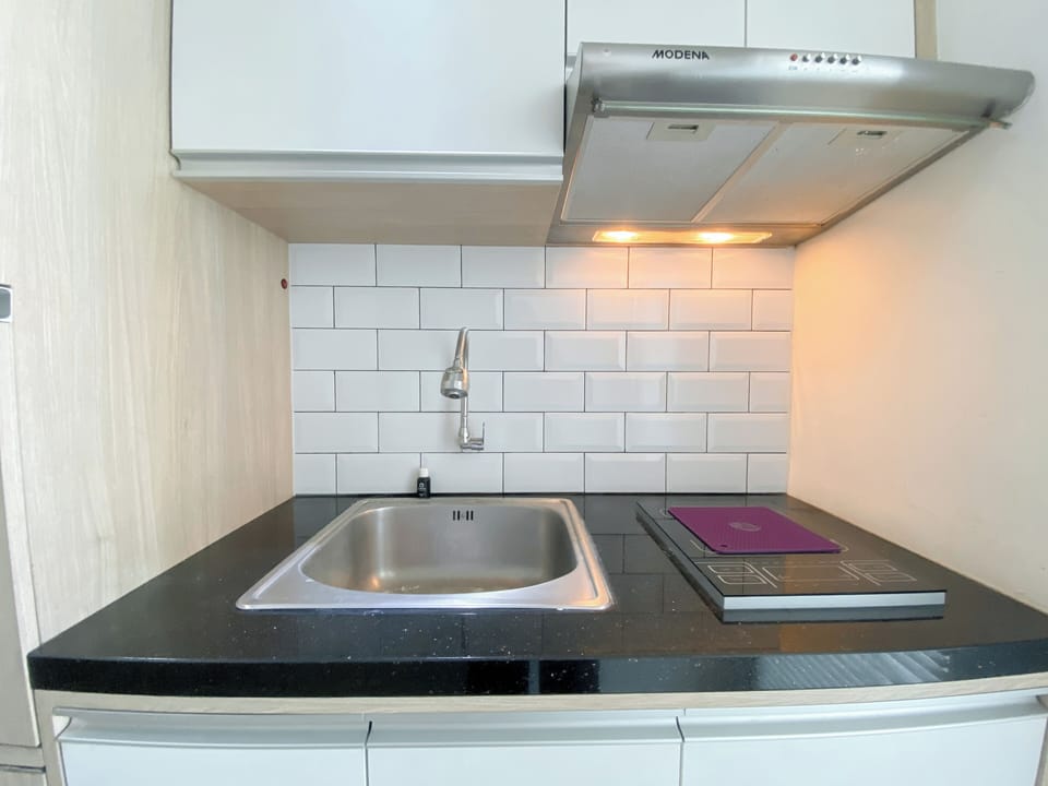 Apartment | Private kitchen | Fridge, stovetop, rice cooker, dining tables