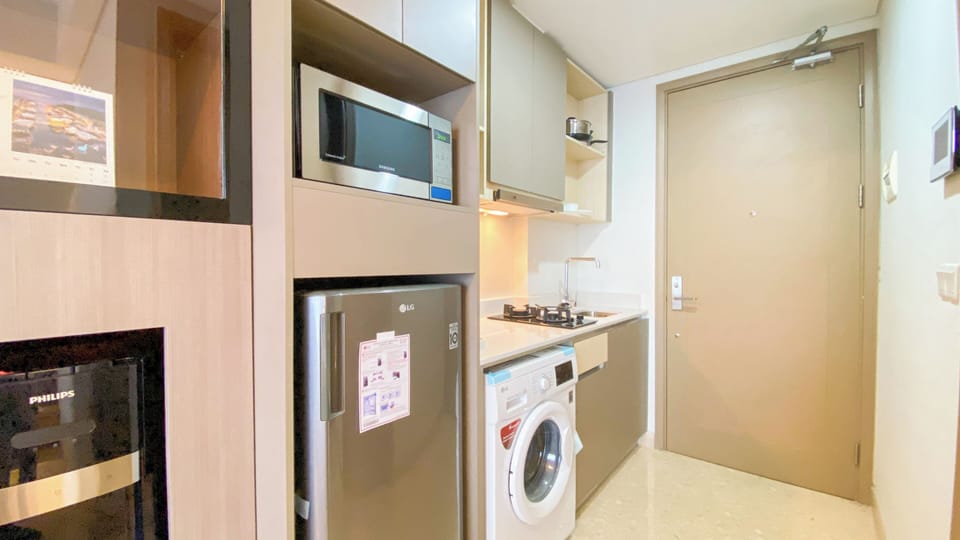 Studio | Private kitchen | Fridge, microwave, stovetop, rice cooker