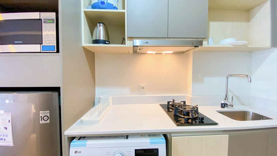 Studio | Private kitchen | Fridge, microwave, stovetop, rice cooker