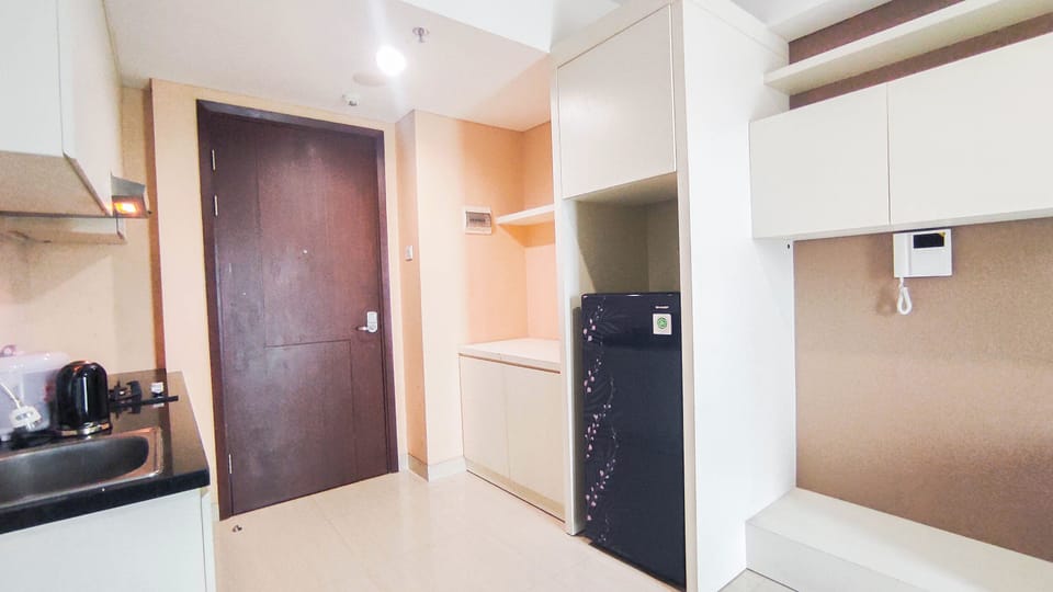 Apartment | Private kitchen | Fridge, stovetop, rice cooker