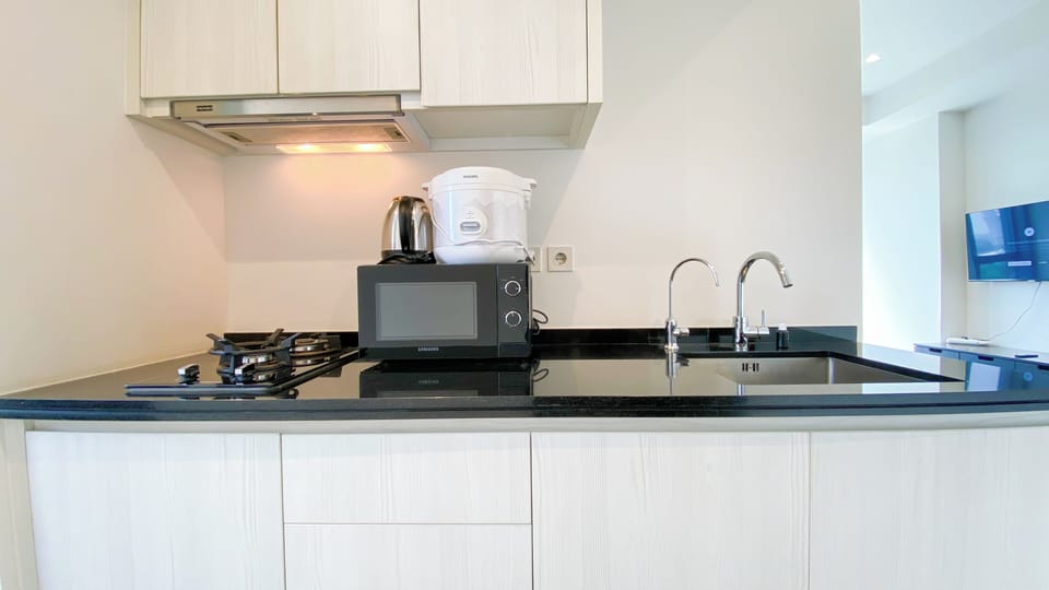 Apartment | Private kitchen | Fridge, microwave, stovetop, rice cooker