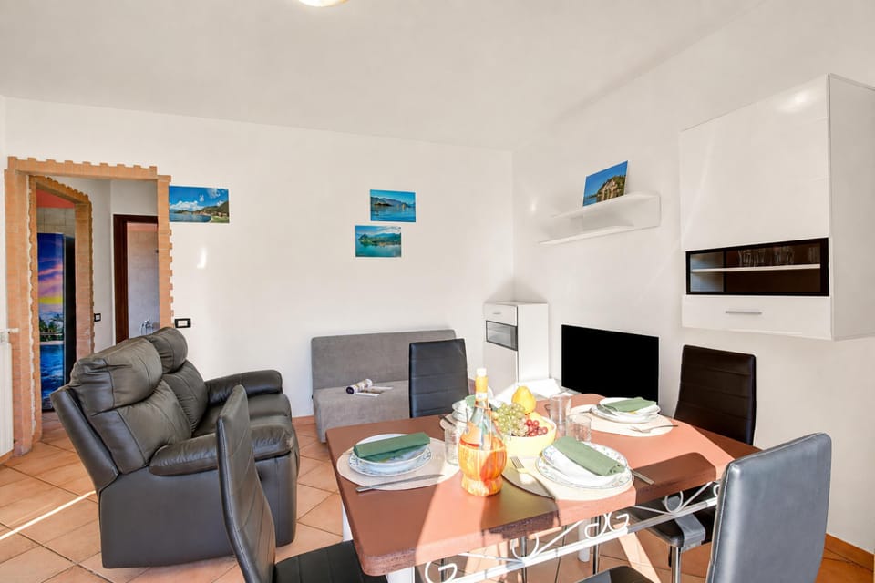 Family House, 1 Bedroom, Microwave (La Casa In Campagna: Rustic Retreat) | Dining