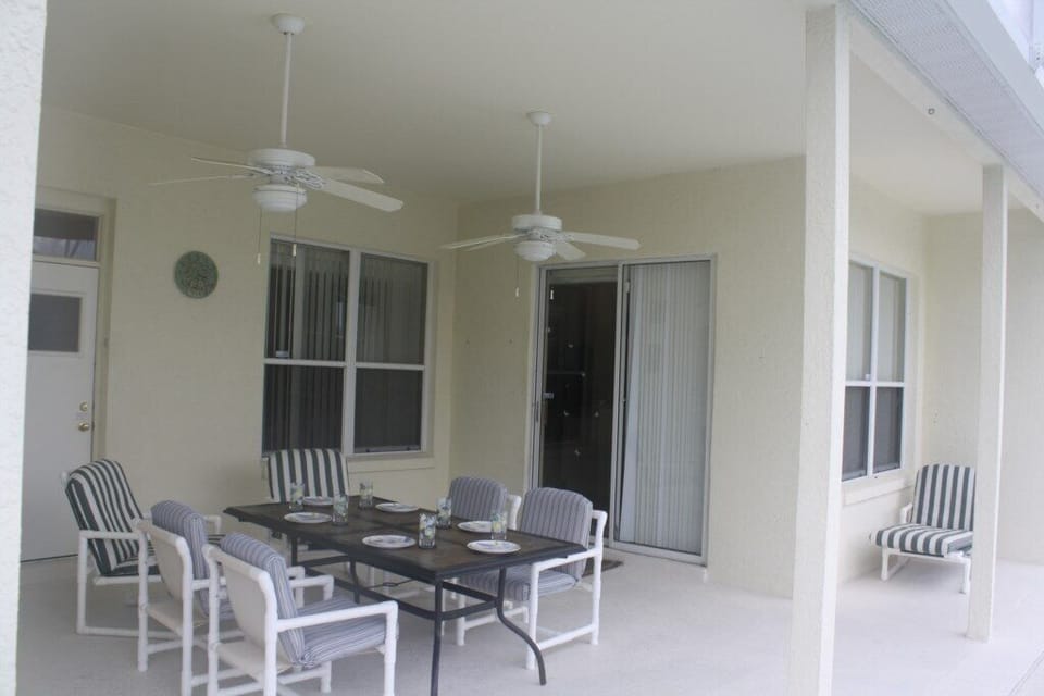 House, Multiple Beds, Pool Access, Pool View (Hampton Lakes Villa) | Outdoor dining