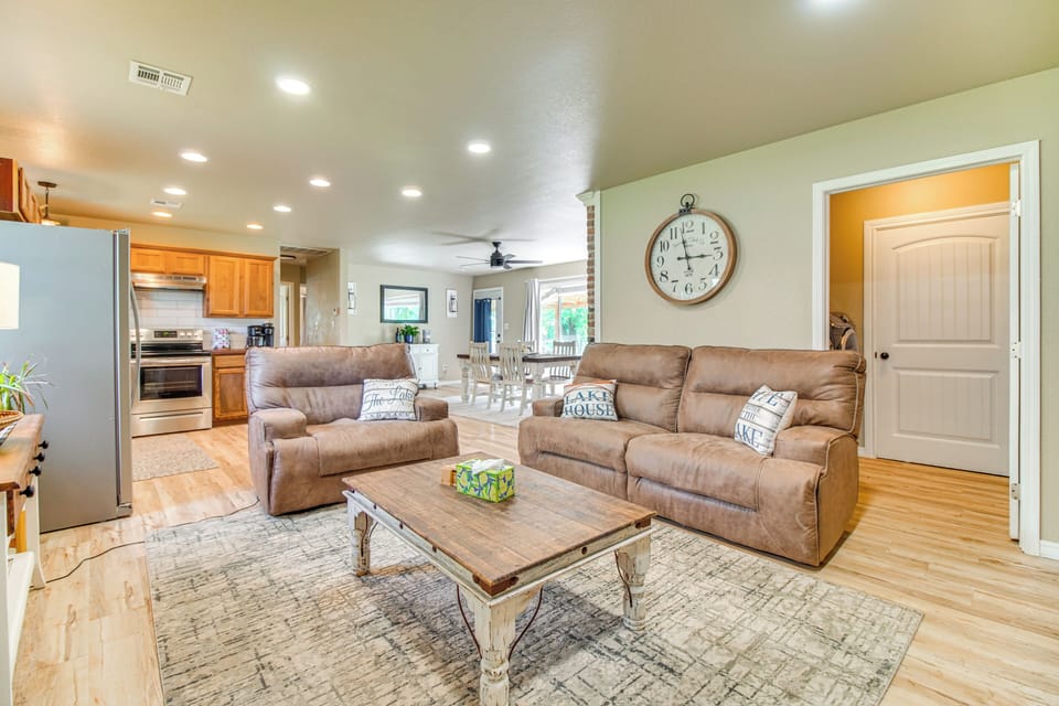 House (2 Bedrooms) | Interior