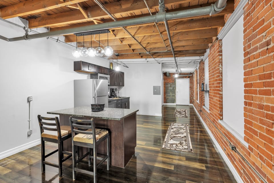 Apartment, 1 Bedroom | Private kitchen | Fridge, oven, coffee/tea maker
