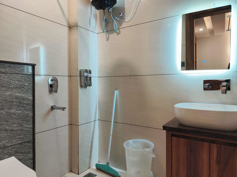 Standard Double Room | Bathroom | Shower, free toiletries, hair dryer, slippers