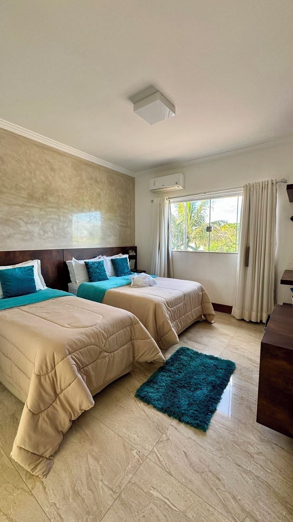 Deluxe Suite, 1 Bedroom, Air conditioning | Minibar, desk, free WiFi