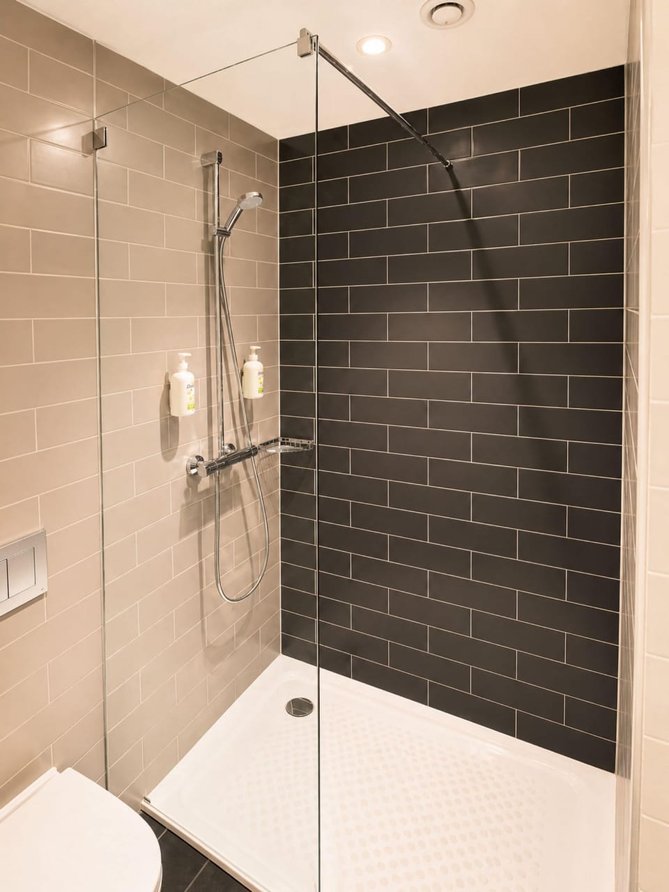 Shower, towels, soap, shampoo