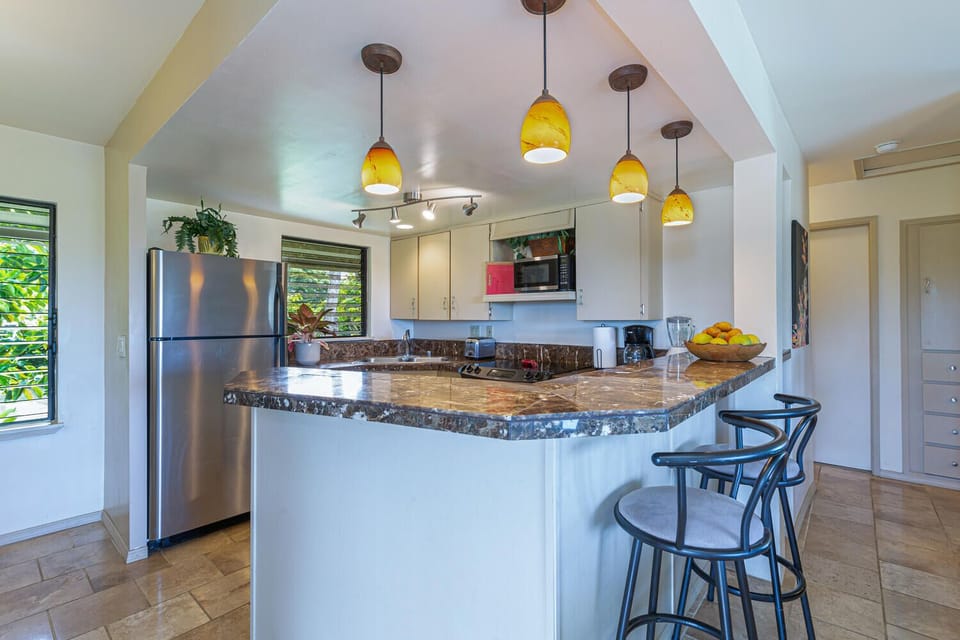 Condo, Multiple Beds, Hot Tub, Mountain View (8H) | Private kitchen | Coffee/tea maker