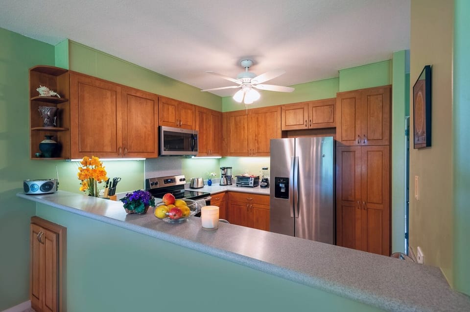 Condo, Multiple Beds, Hot Tub, Ocean View (411) | Private kitchen | Coffee/tea maker