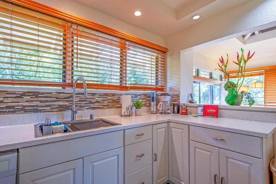 Condo, Multiple Beds, Balcony, Garden View (210A) | Private kitchen | Coffee/tea maker